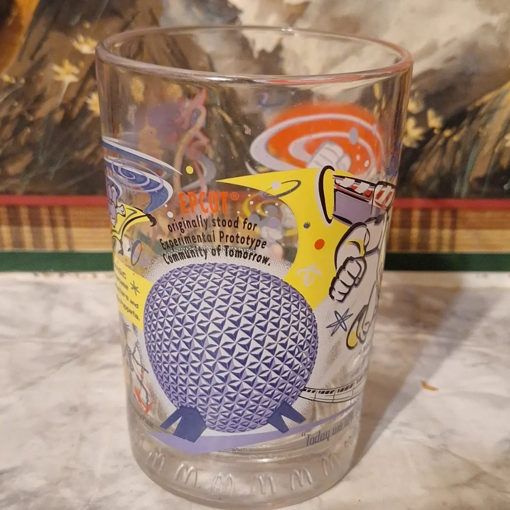 Collectible Walt Disney glass - Picture 3 of 8